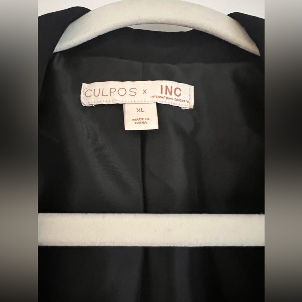 Coat - Picture 6 of 7